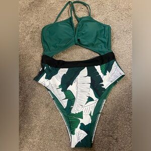 Cupshe bathing suit brand new size L